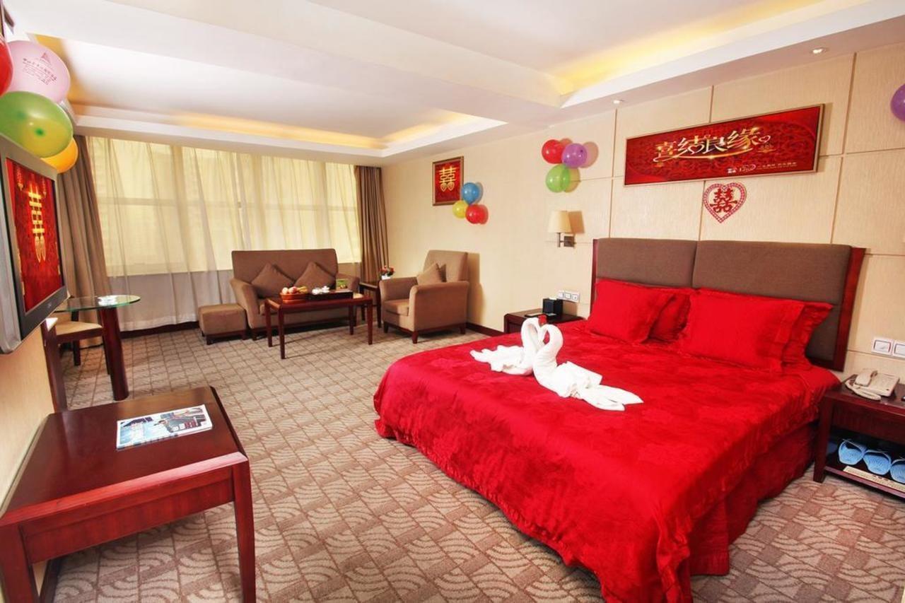 Huizhou Jinhuayue International Hotel Екстер'єр фото